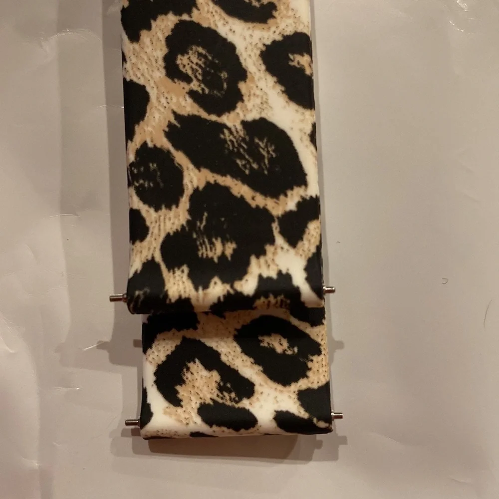 🆕Replacement Silicone Watch Band for FitBit Versa NWOT: Animal Print
